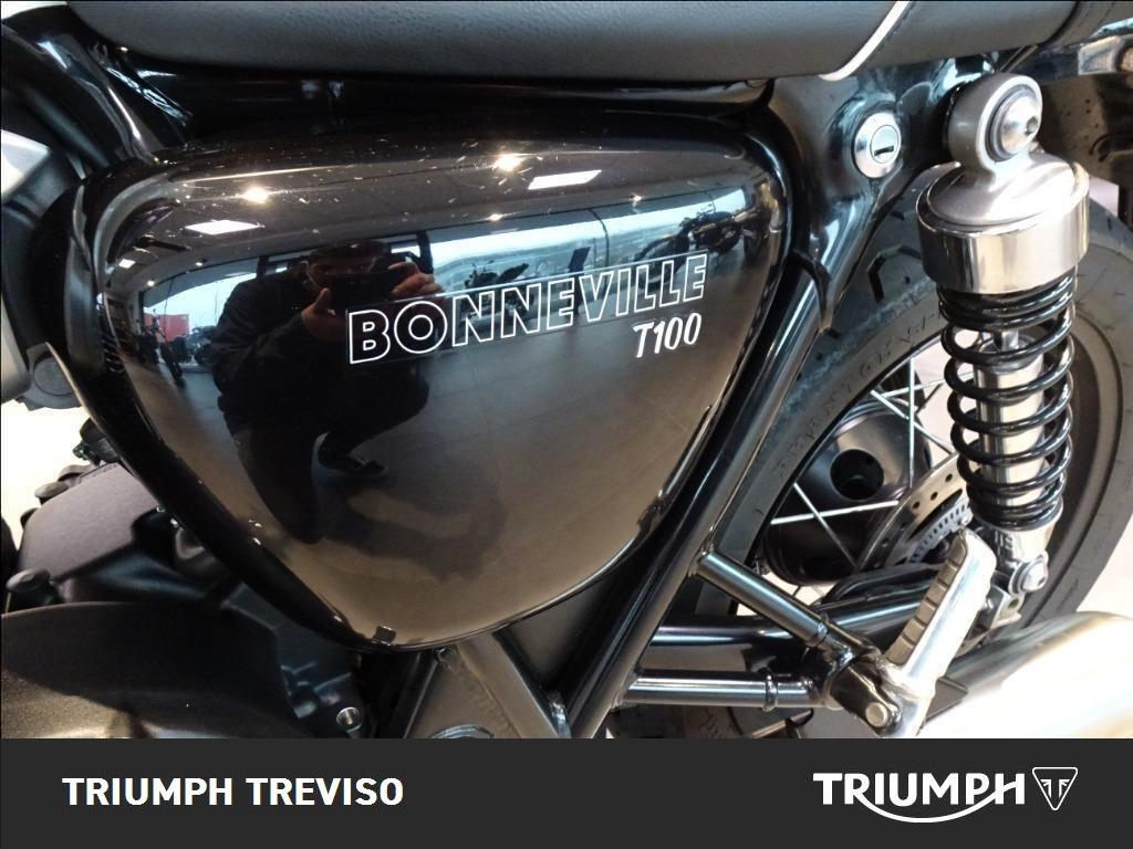TRIUMPH Bonneville 900 T100 