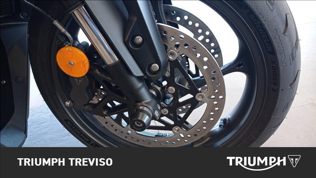 TRIUMPH Daytona 660 Abs