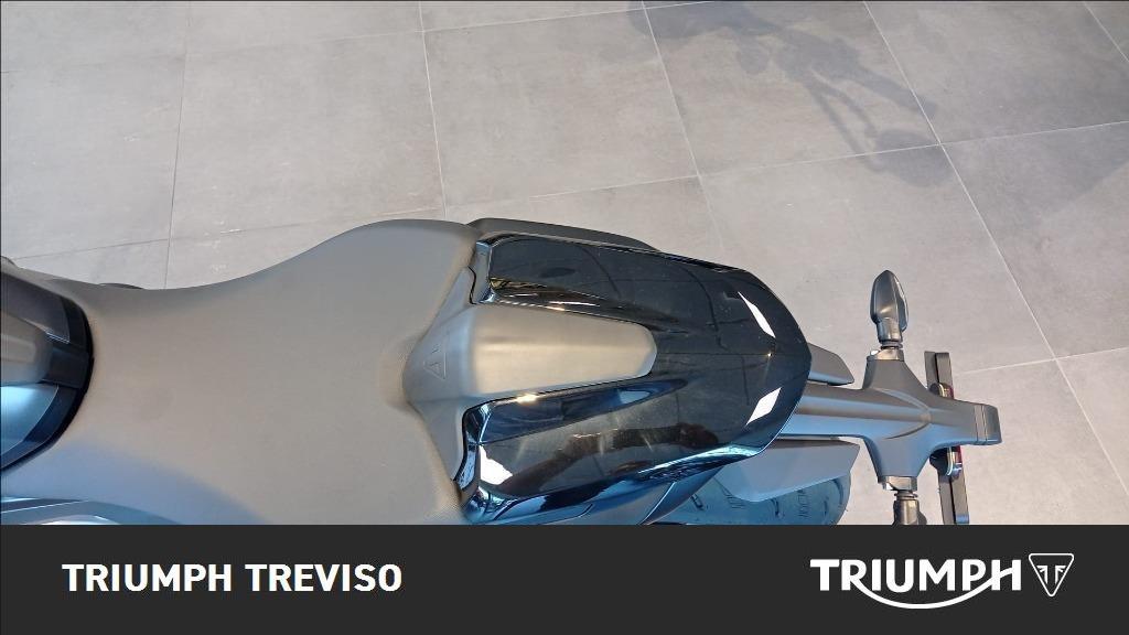 TRIUMPH Daytona 660 Abs