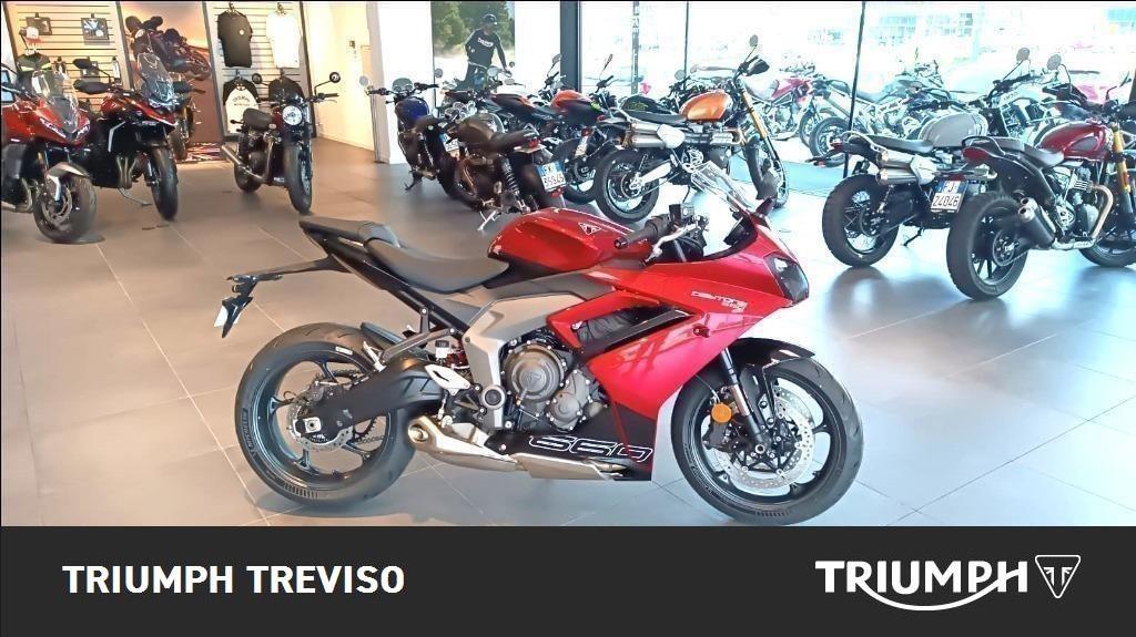 TRIUMPH Daytona 660 Abs