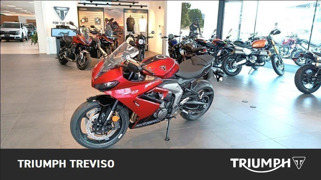 TRIUMPH Daytona 660 Abs
